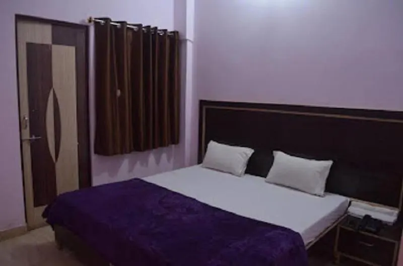 Hotel Assi River 바라나시 3*,